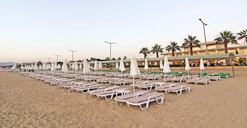 Palm Wings Beach Resort & Spa Kuşadası - Plaj