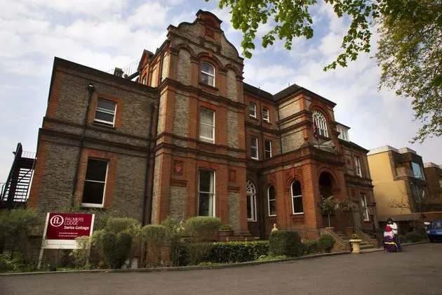 Palmers Lodge Swiss Cottage