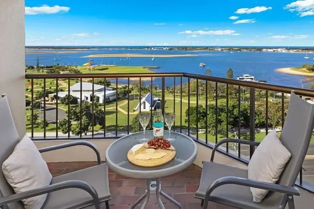 PALMERSTON TOWER RESORT