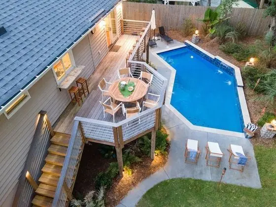 Palmetto by Avantstay Gorgeous Character Home w/ Pool, Sun Room & Pool Table!