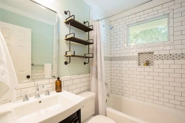 Palmetto by Avantstay Gorgeous Character Home w/ Pool, Sun Room & Pool Table! - İç Mekan