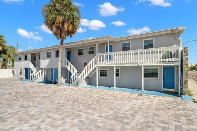 The Palms 6