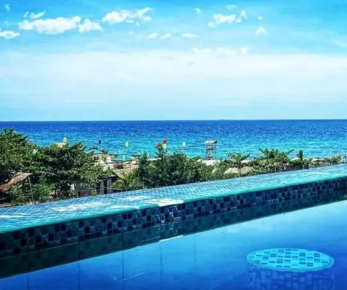 The Palms Resort & Bar