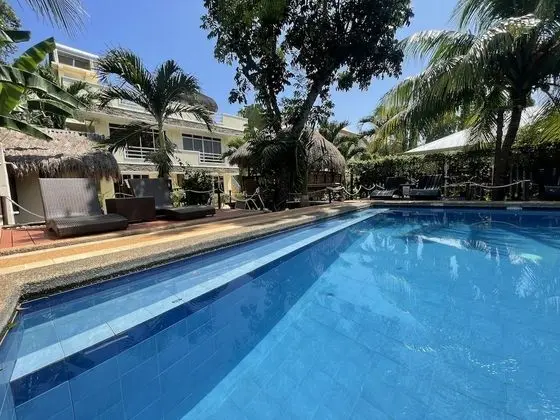 Palms Cove Resort
