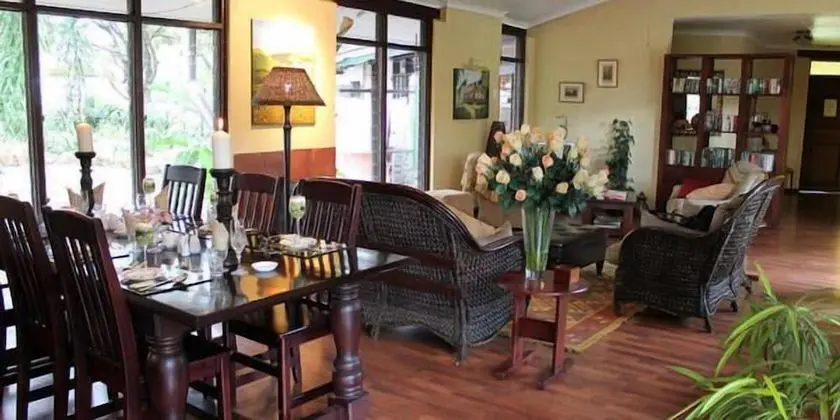The Palms Guesthouse - Yerinde Yemek