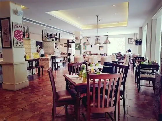The Palms - Town & Country Club - Yerinde Yemek