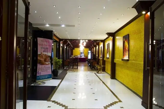 Hotel Palmyra Grand Inn - Yerinde Yemek