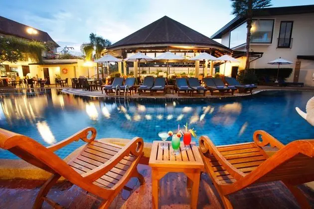Palmyra Patong Resort - Havuz