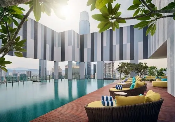 Pan Pacific Serviced Suites Kuala Lumpur - Havuz