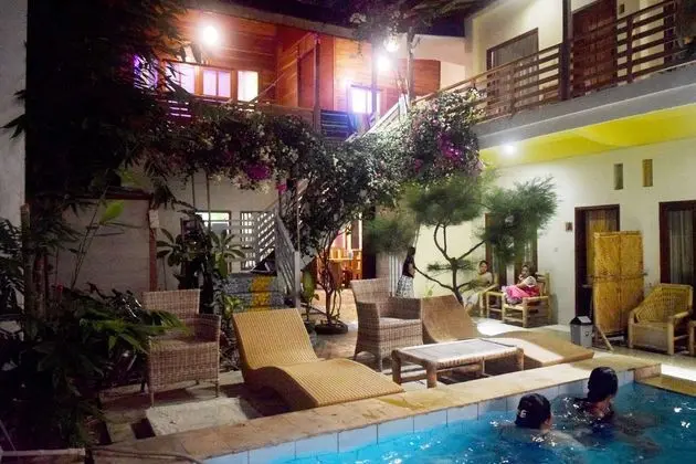 PANDA COTTAGE - Lobi