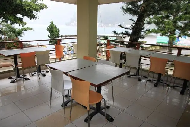 PANDU LAKESIDE PARAPAT HOTEL