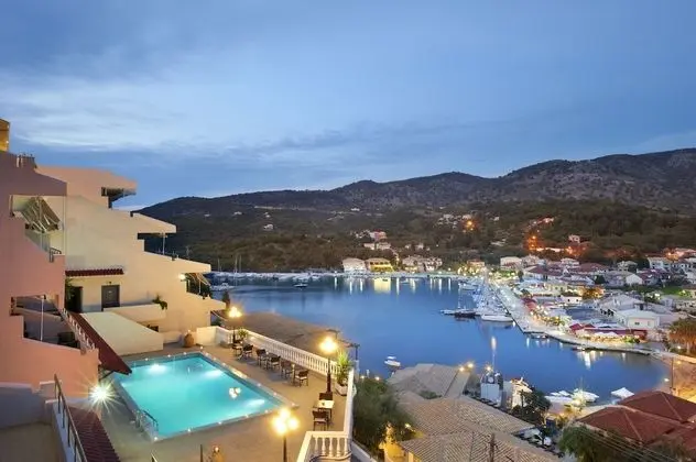Panorama Botsaris Apartments - Havuz