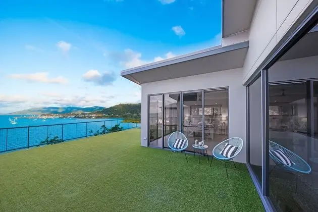 Panorama - Cannonvale