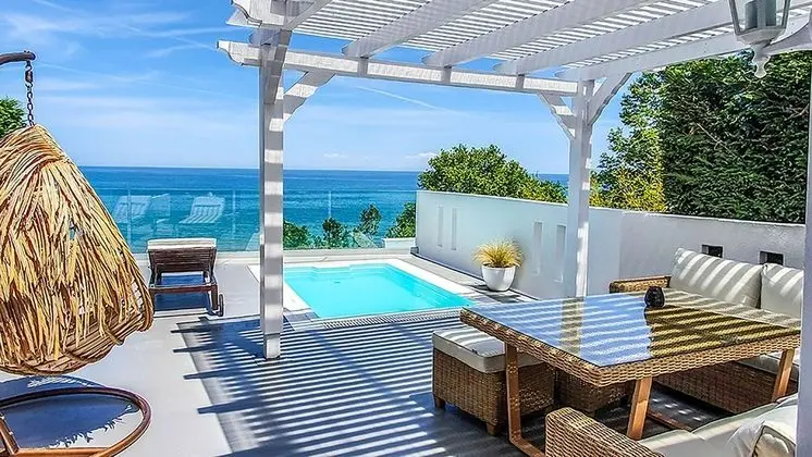 Panorama Suites & Spa