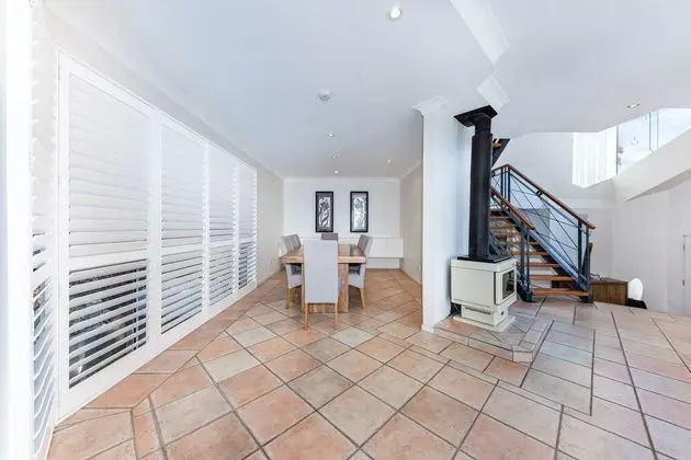 Panoramic and Ocean Views - İç Mekan