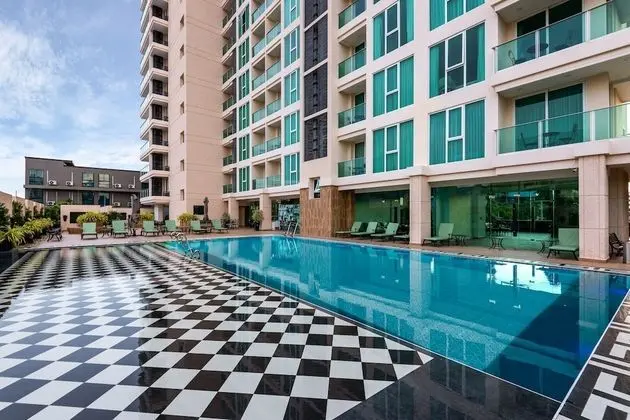 Panoramic Sea, City And Mountain Views by City Garden Tower - Havuz