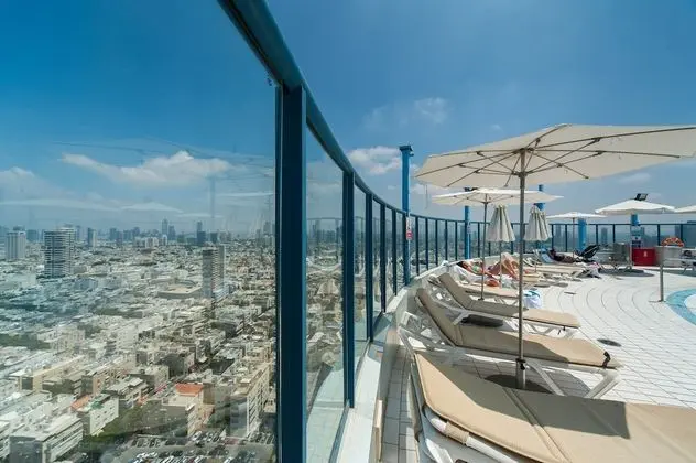 Panoramic Sea View Over Beach w Balcony - Havuz