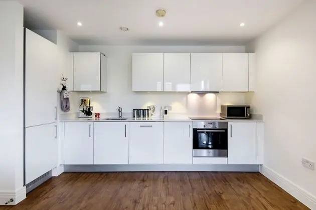 Panoramic Victoria Park Home close to Stratford - Mutfak