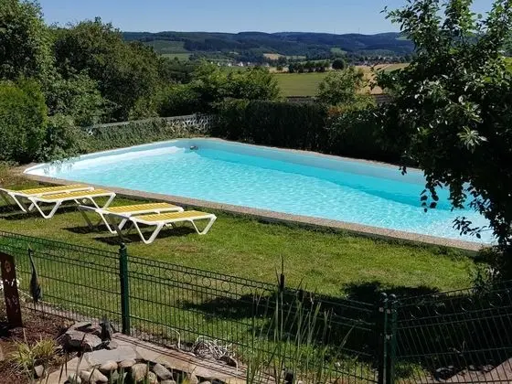 Panoramic-view Apartment in Attendorn-silbecke With Garden - Havuz