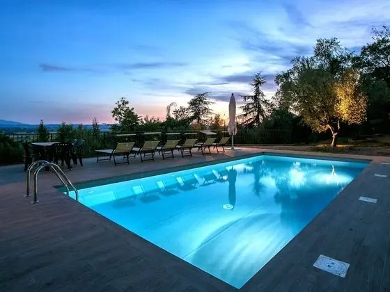 Panoramic-view Villa in Tuscany With Private Swimming Pool