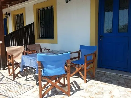 Panormitis Pizanias Houses - Yerinde Yemek