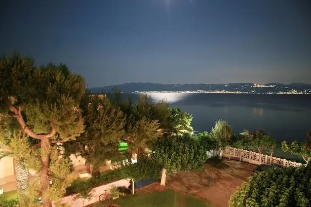 Pansion Akrogiali - Dış Mekan