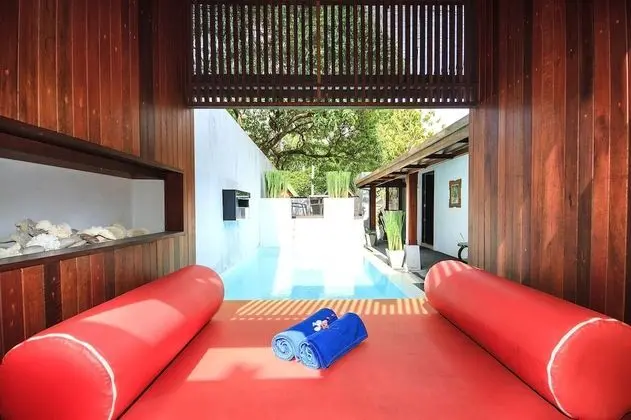 Pao Jin Poon Beach Front Villa - Oda
