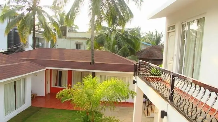 Paparazzi Resort