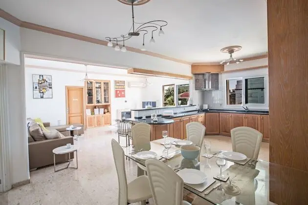 Papas Family Villa With Private Pool Wheelchair Accessible - Yerinde Yemek