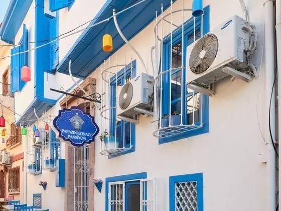 Papazın Konağı