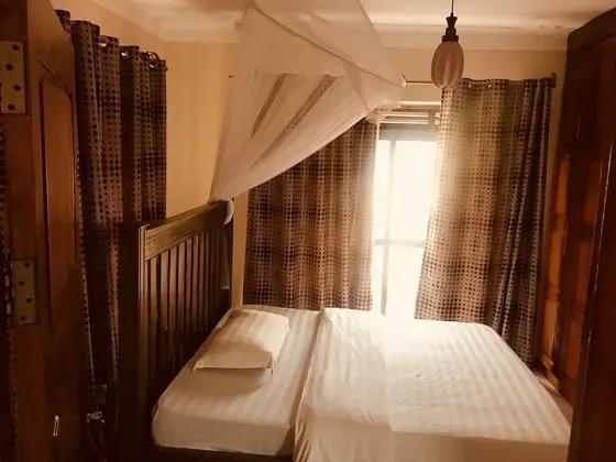 Para Suites