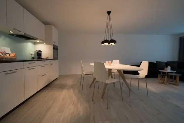 Paradeplatz Apartment by Airhome - Oda Düzeni