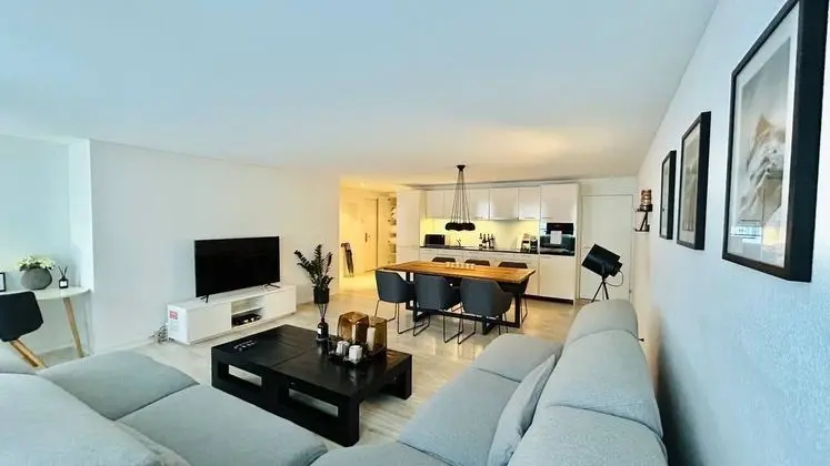 Paradeplatz Apartment by Airhome - Öne Çıkan Resim