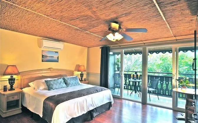Paradise Bay Resort