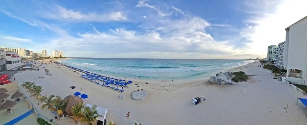 Paradise Beachfront & Nightlife Heart - Plaj