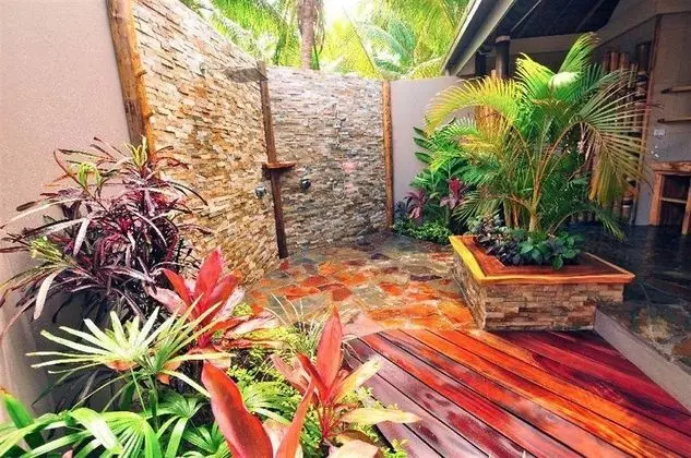 Paradise Cove Resort - Genel