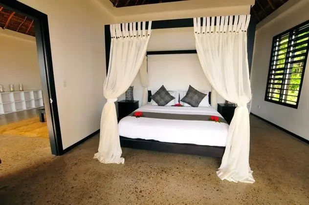 Paradise Cove Resort - Genel
