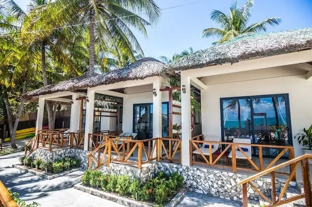 Paradise Resort Doc Let