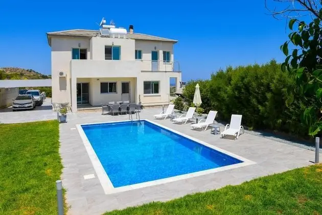 Villa In Paradise in Goudi