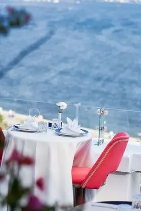Paradise Inn Le Metropole Hotel - Yerinde Yemek