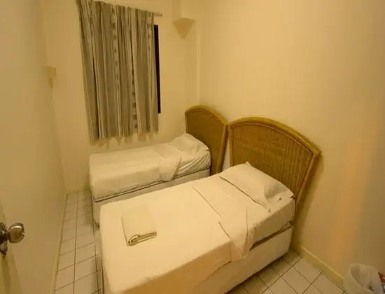 PARADISE LAGOON APARTMENT
