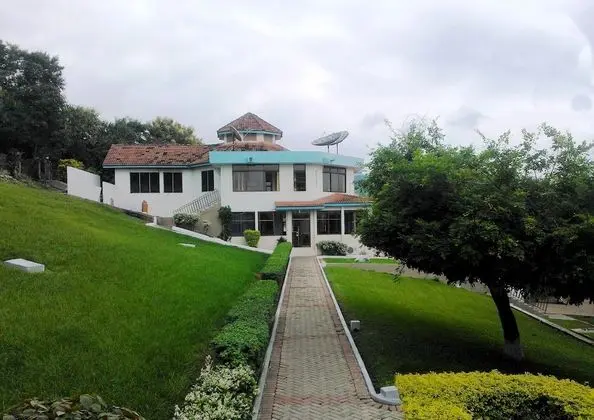 Paradise Resort, Lake Bosomtwe