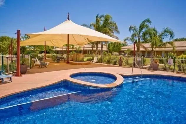 Paradise Lakes Motel - Havuz