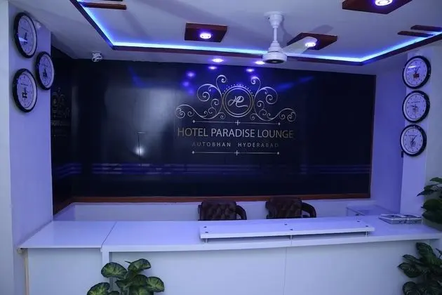 Hotel Paradise Lounge