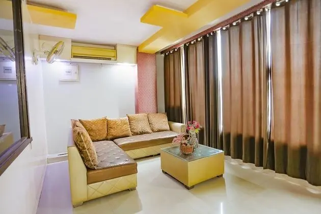 HOTEL THE PARADISE Near Apollo Hospital - Yerinde Yemek