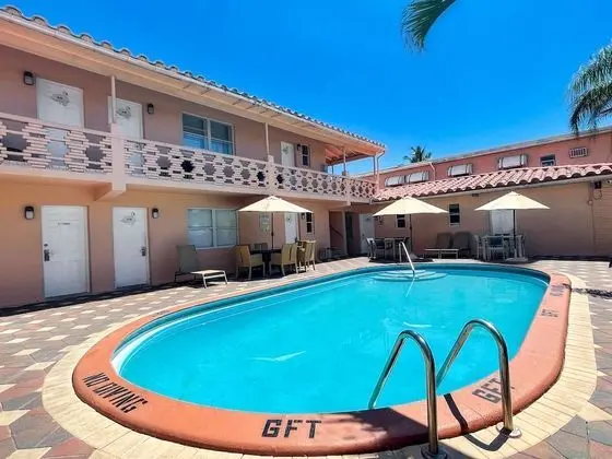 Paradise Oceanfront HBH - Havuz