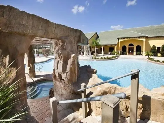 Paradise Palms Resort