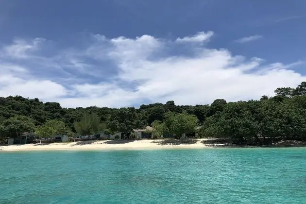 PARADISE RESORT PHI PHI