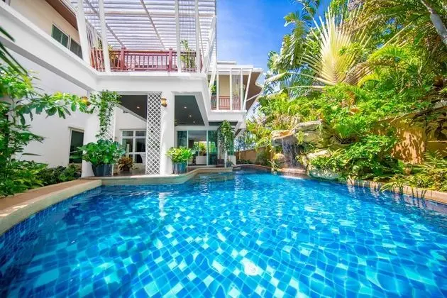 PARADISE Pool Villa Pattaya in Tropicana Village - Havuz