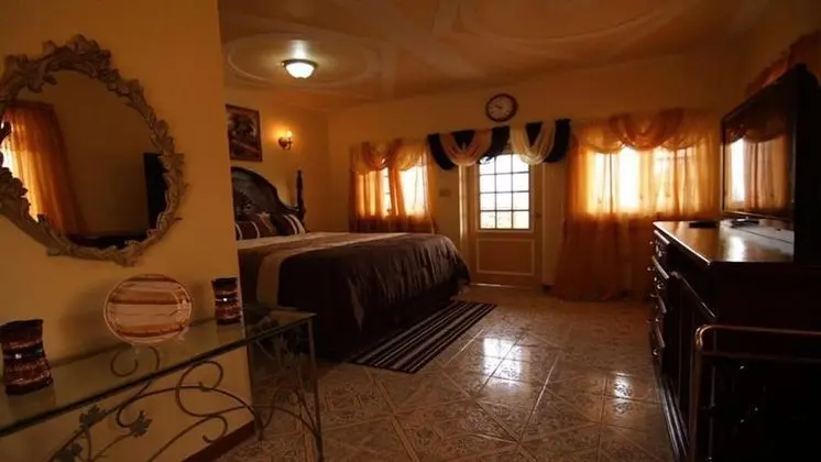 Paradise Reggae Resort - Spa